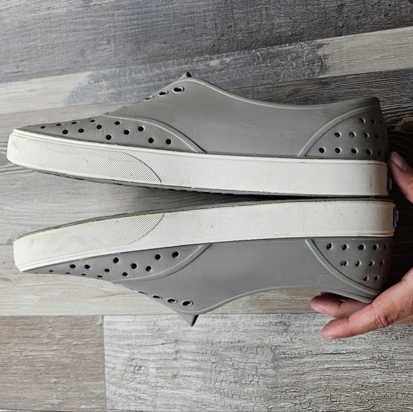 Native Shoes Miller Style Slip-On Sneakers Men's 8 women's 10 Gray - Picture 8 of 9